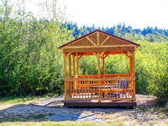 Outdoor Seating (2/2)